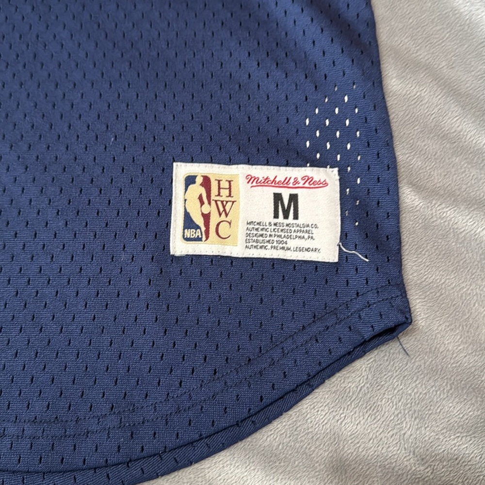 Dallas Mavericks Mitchell & Ness Youth Hardwood Classics Unbeaten Hoodie T-Shirt - Picture 6 of 14